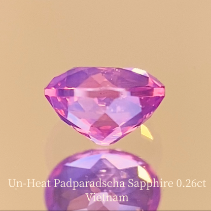 Un-Heat Padparadscha Sapphire 0.265ct / Vietnam