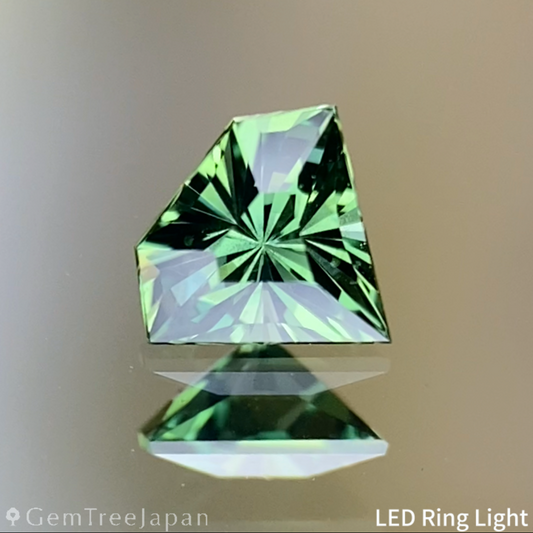 Yellowish Green Sapphire 0.263ct / Nigeria