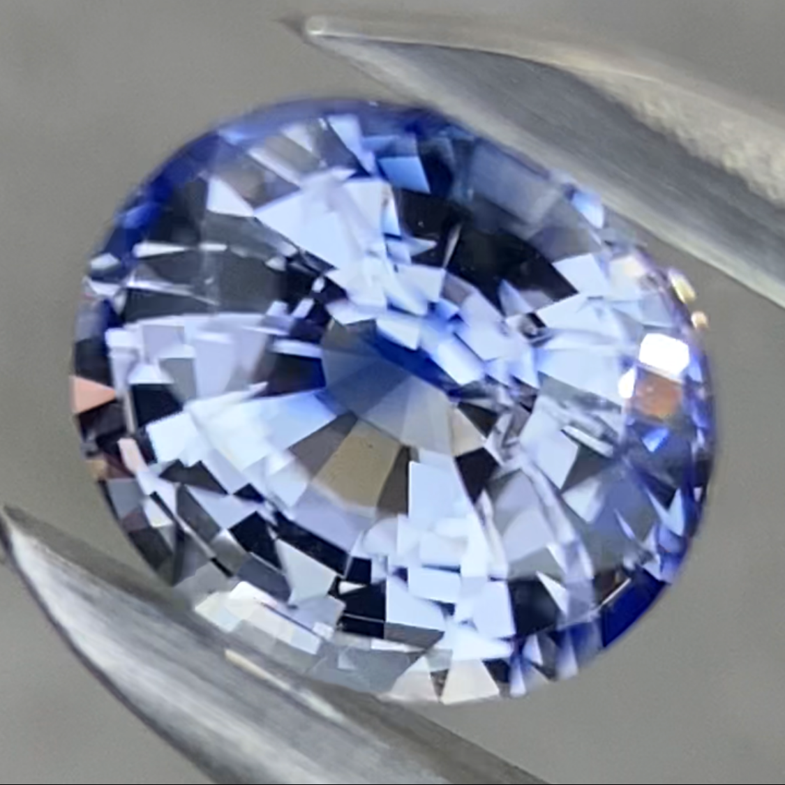 Parti-Color Sapphire 0.54ct / Sri Lanka