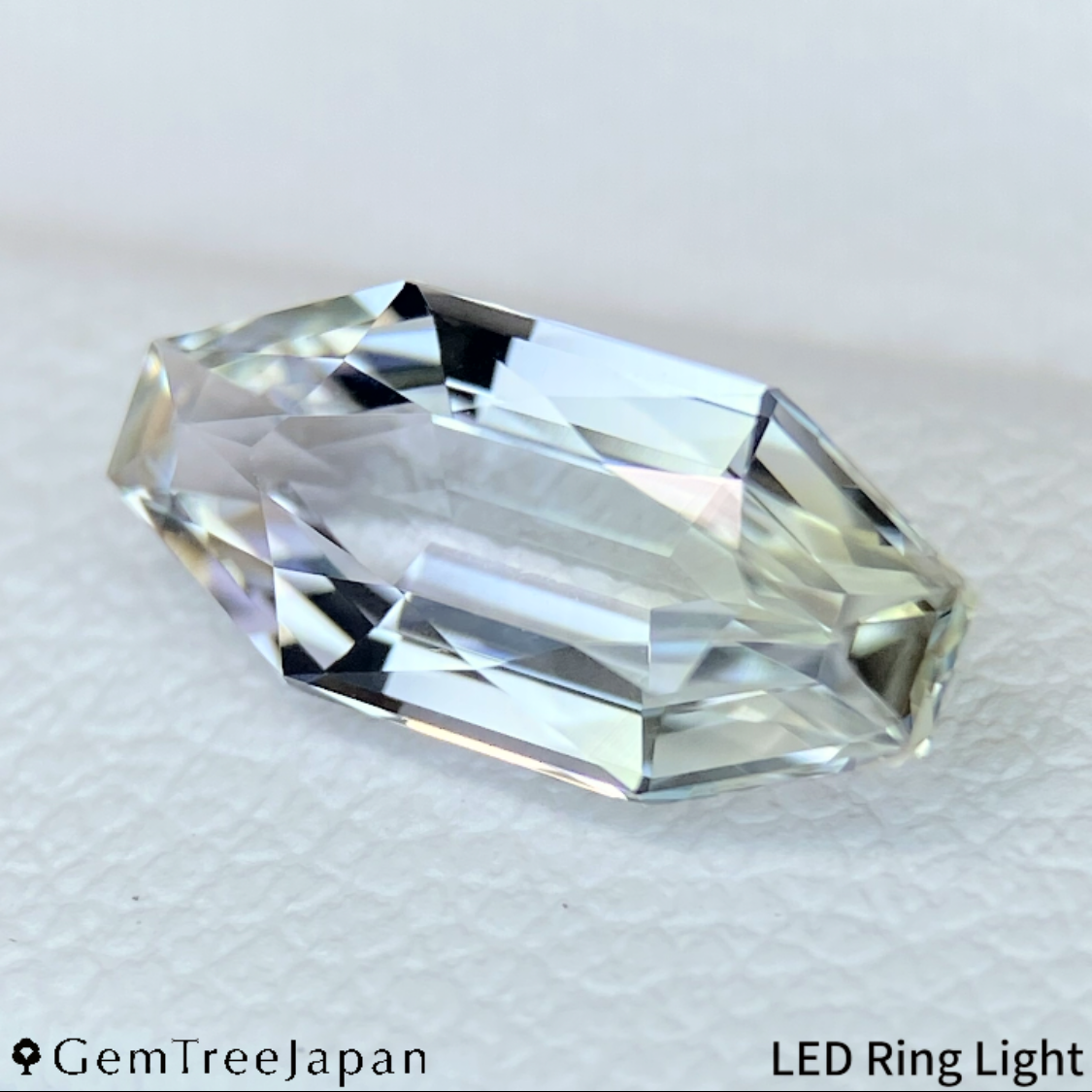 Pale Violet with Yellow Zoisite 1.308ct / Tanzania
