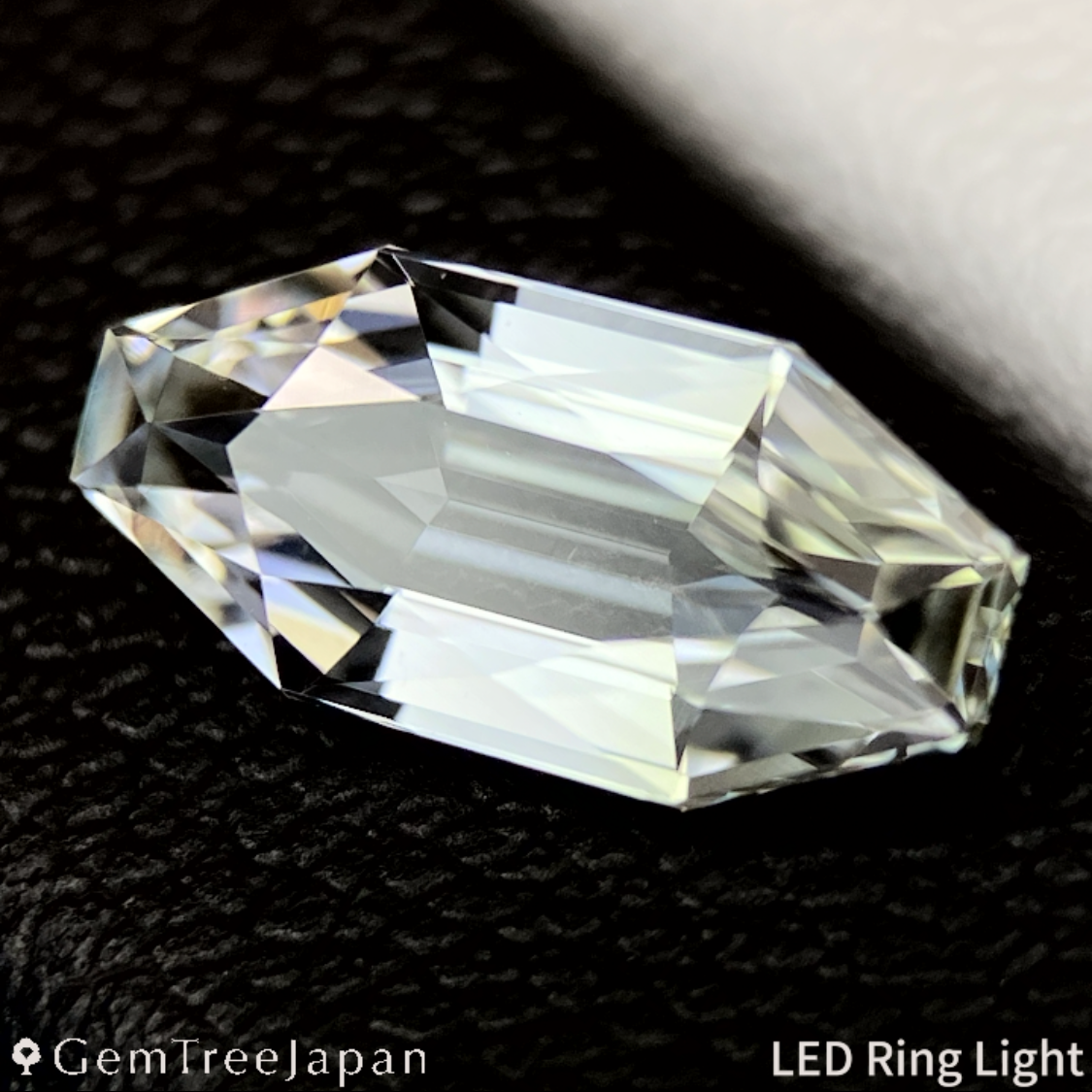 Pale Violet with Yellow Zoisite 1.308ct / Tanzania