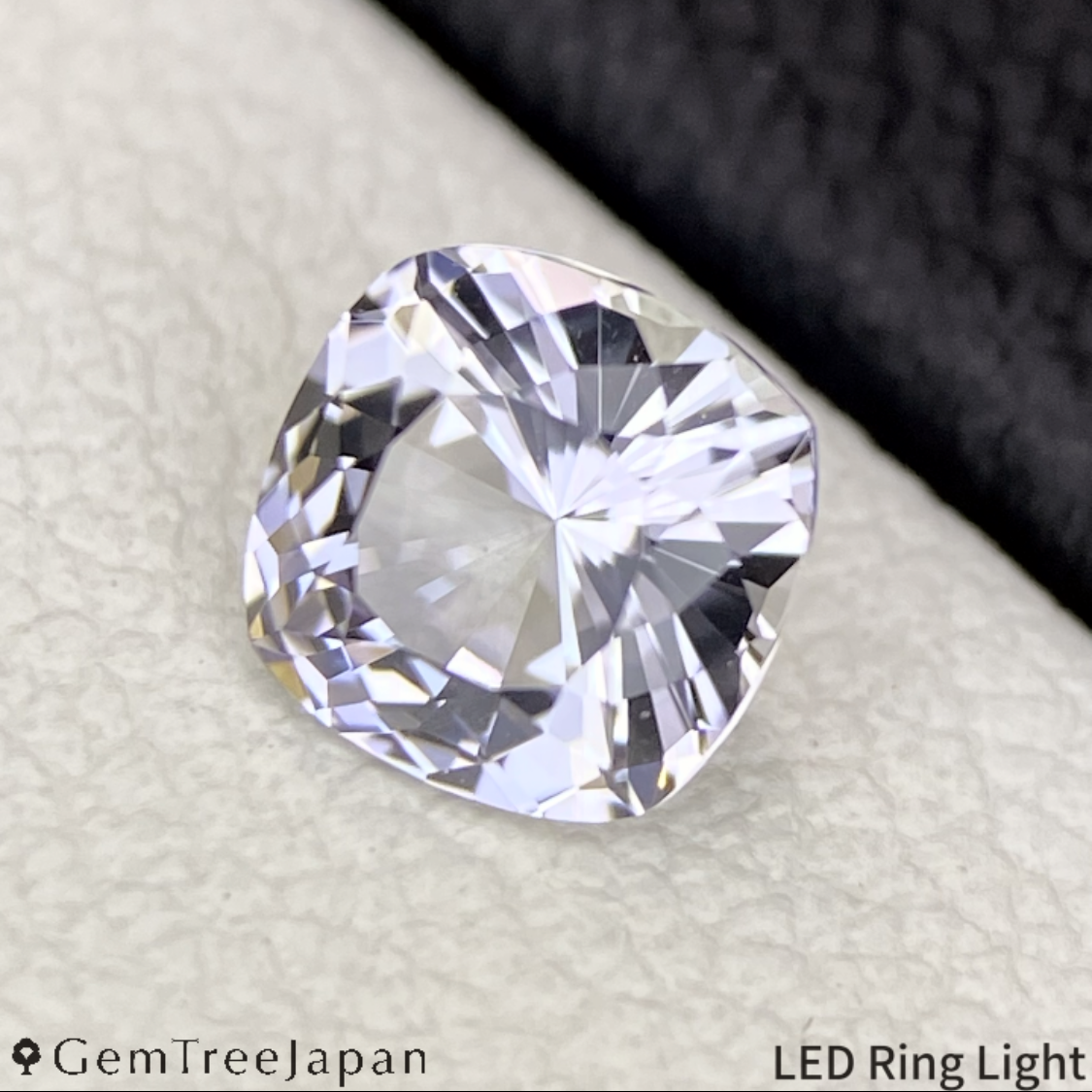 【Nori's Gem】Near Colorless Zoisite 0.647ct / Tanzania