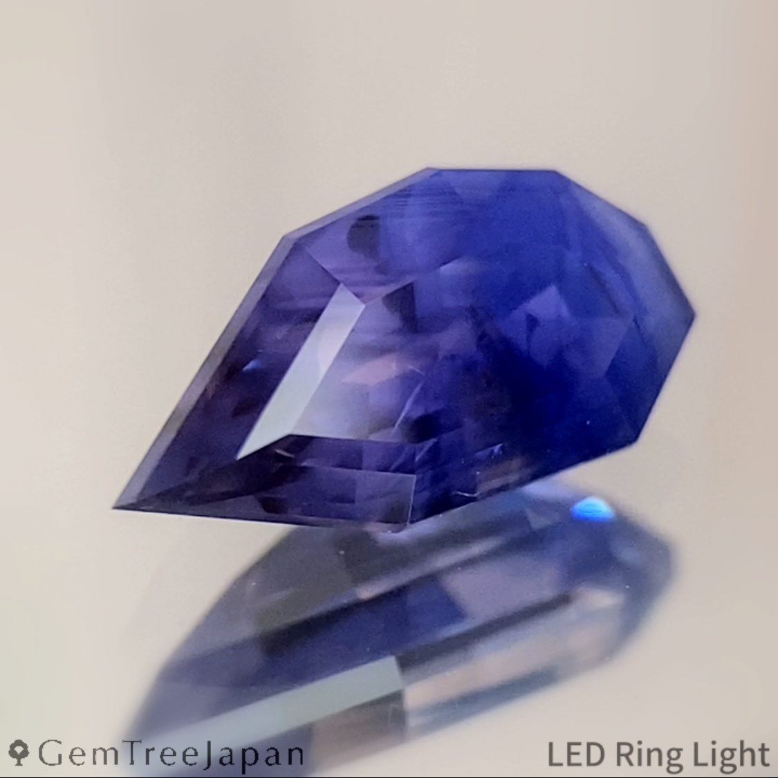 【Flame Frame】Un-Heat Sapphire 1.107ct / Kanchanaburi