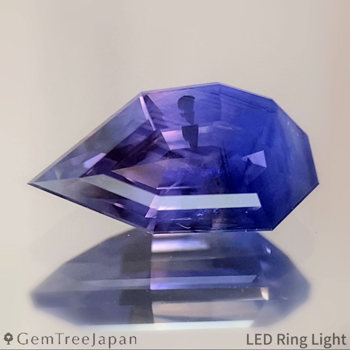 【Flame Frame】Un-Heat Sapphire 1.107ct / Kanchanaburi