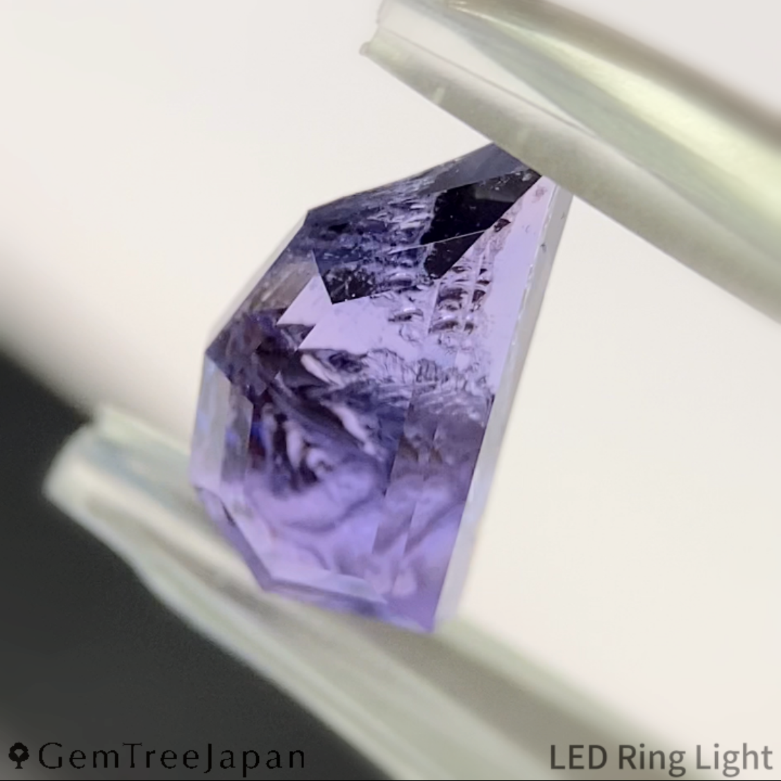 【Table & rough】Un-Heat Sapphire 2.033ct / Kanchanaburi