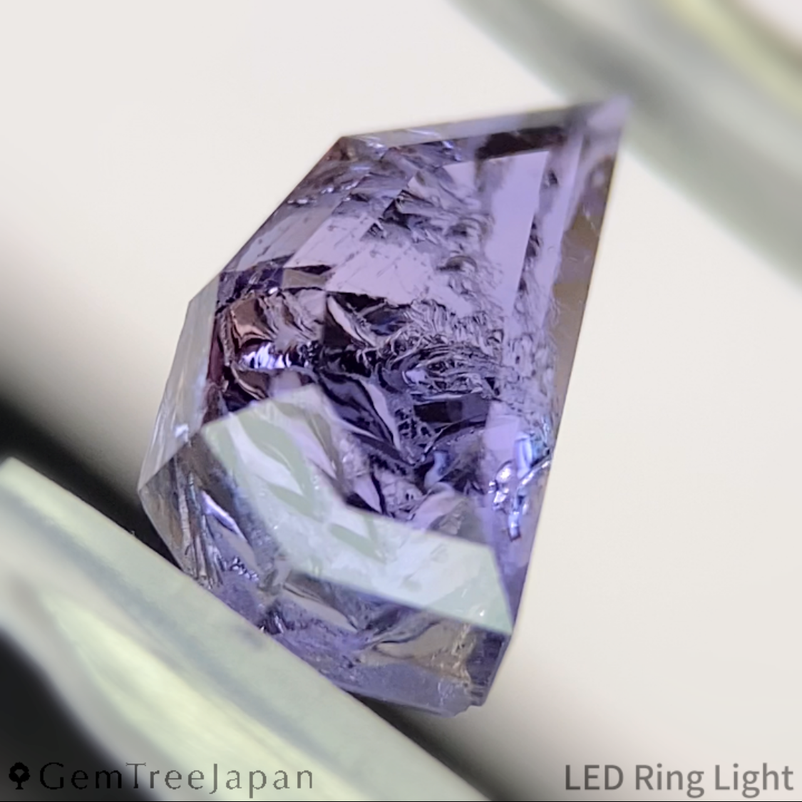【Table & rough】Un-Heat Sapphire 2.033ct / Kanchanaburi