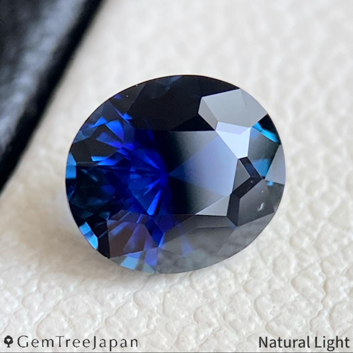 "Dark Peacock" Sapphire 0.744ct / Madagascar
