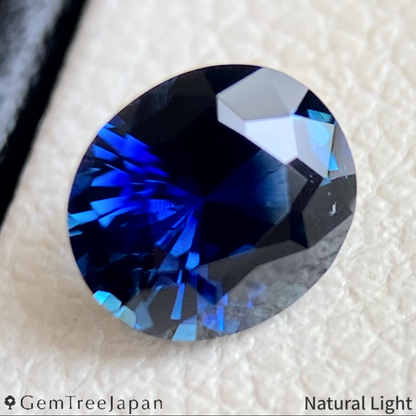 "Dark Peacock" Sapphire 0.744ct / Madagascar