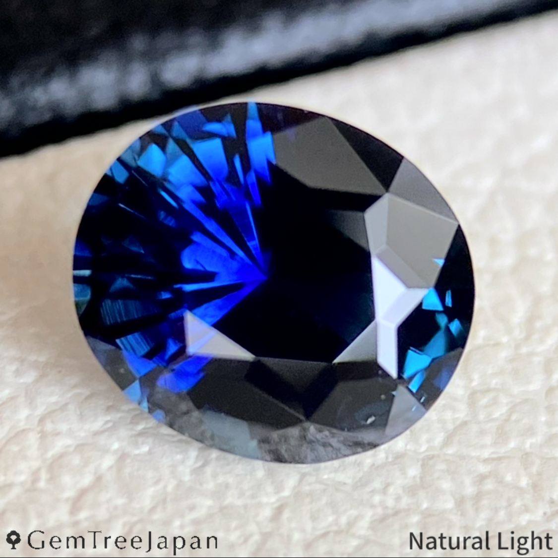 "Dark Peacock" Sapphire 0.744ct / Madagascar