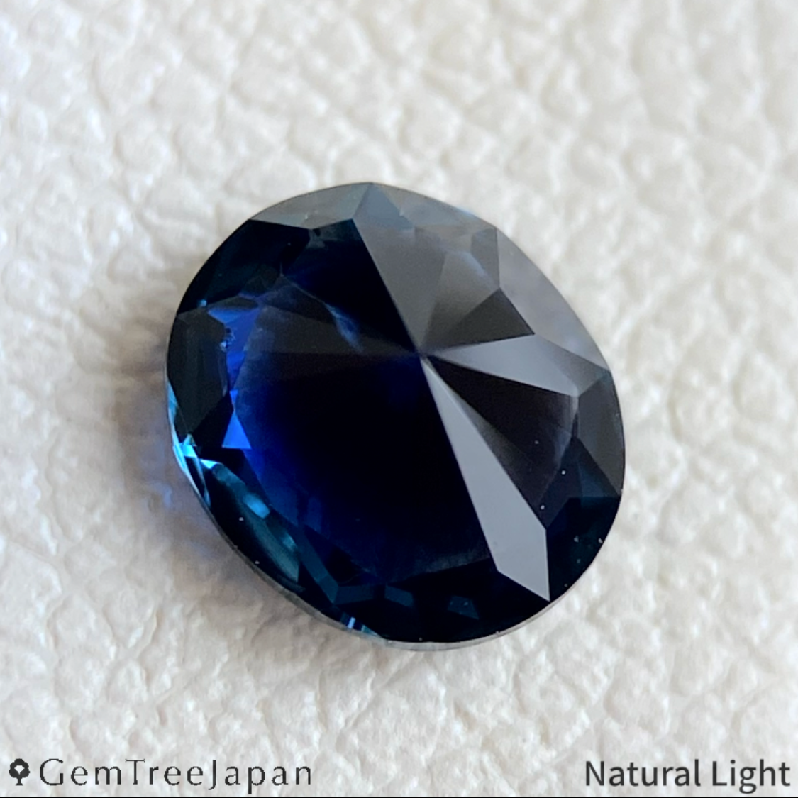 "Dark Peacock" Sapphire 0.744ct / Madagascar