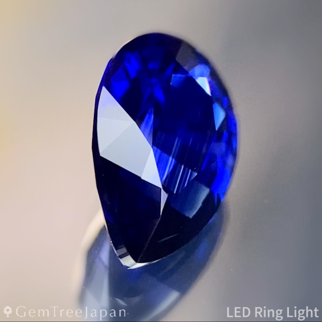 Royal Blue Sapphire 1.050ct / Burma