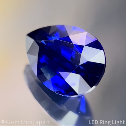Royal Blue Sapphire 1.050ct / Burma