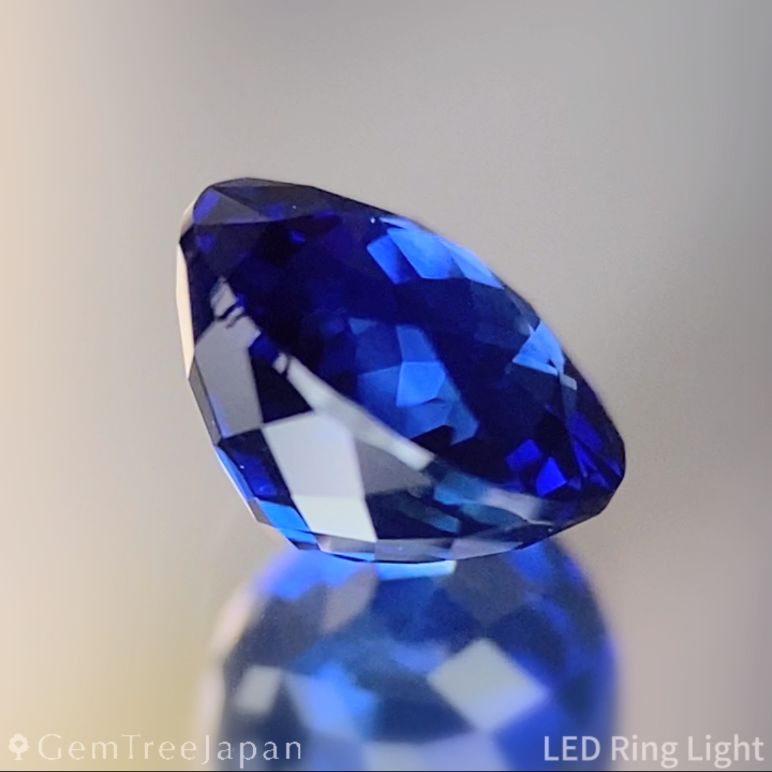 Royal Blue Sapphire 1.362ct / Burma