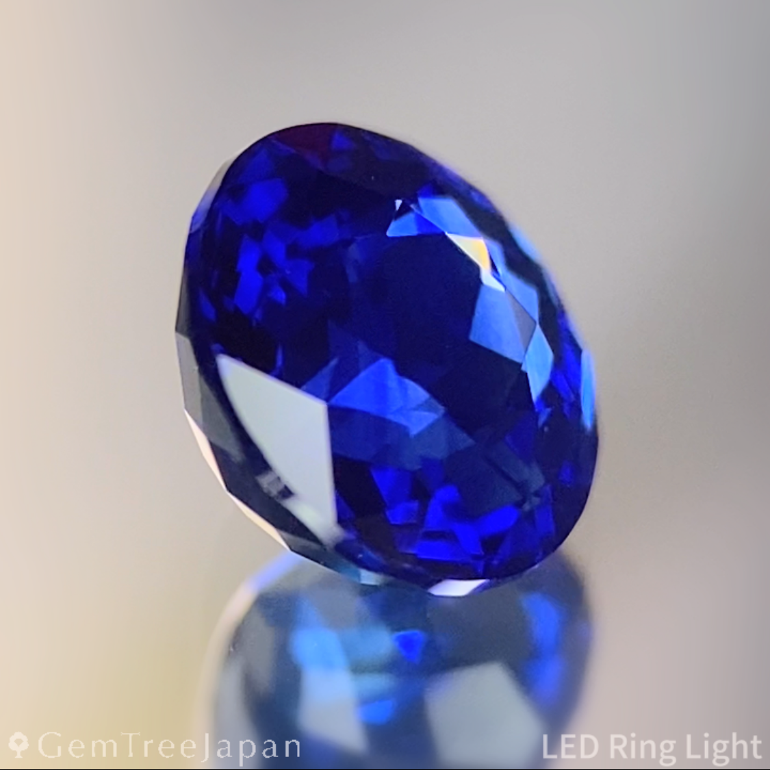 Royal Blue Sapphire 1.362ct / Burma