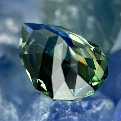 Parti-Color Sapphire 0.51ct / Sri Lanka