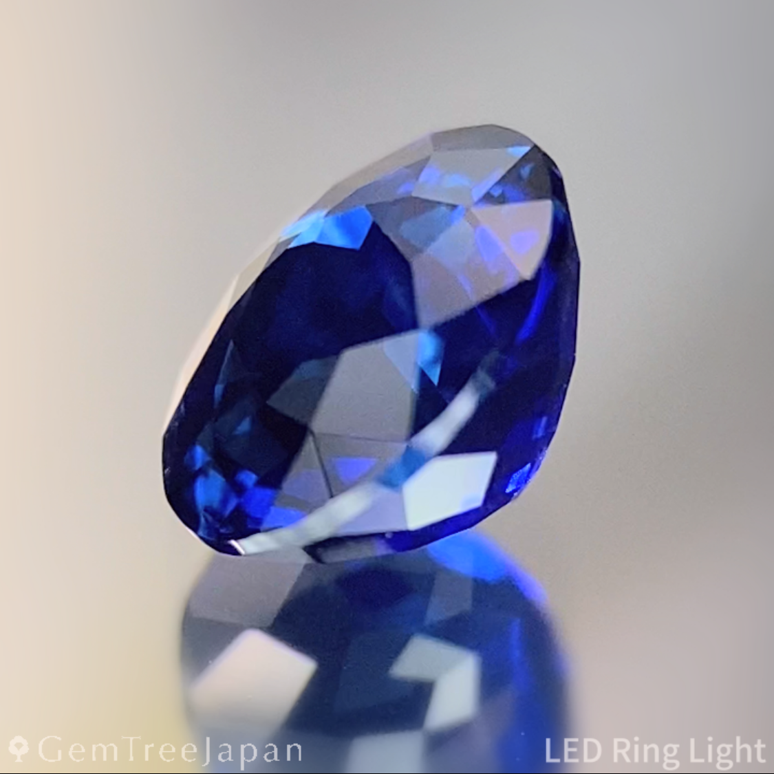 Royal Blue Sapphire 1.362ct / Burma