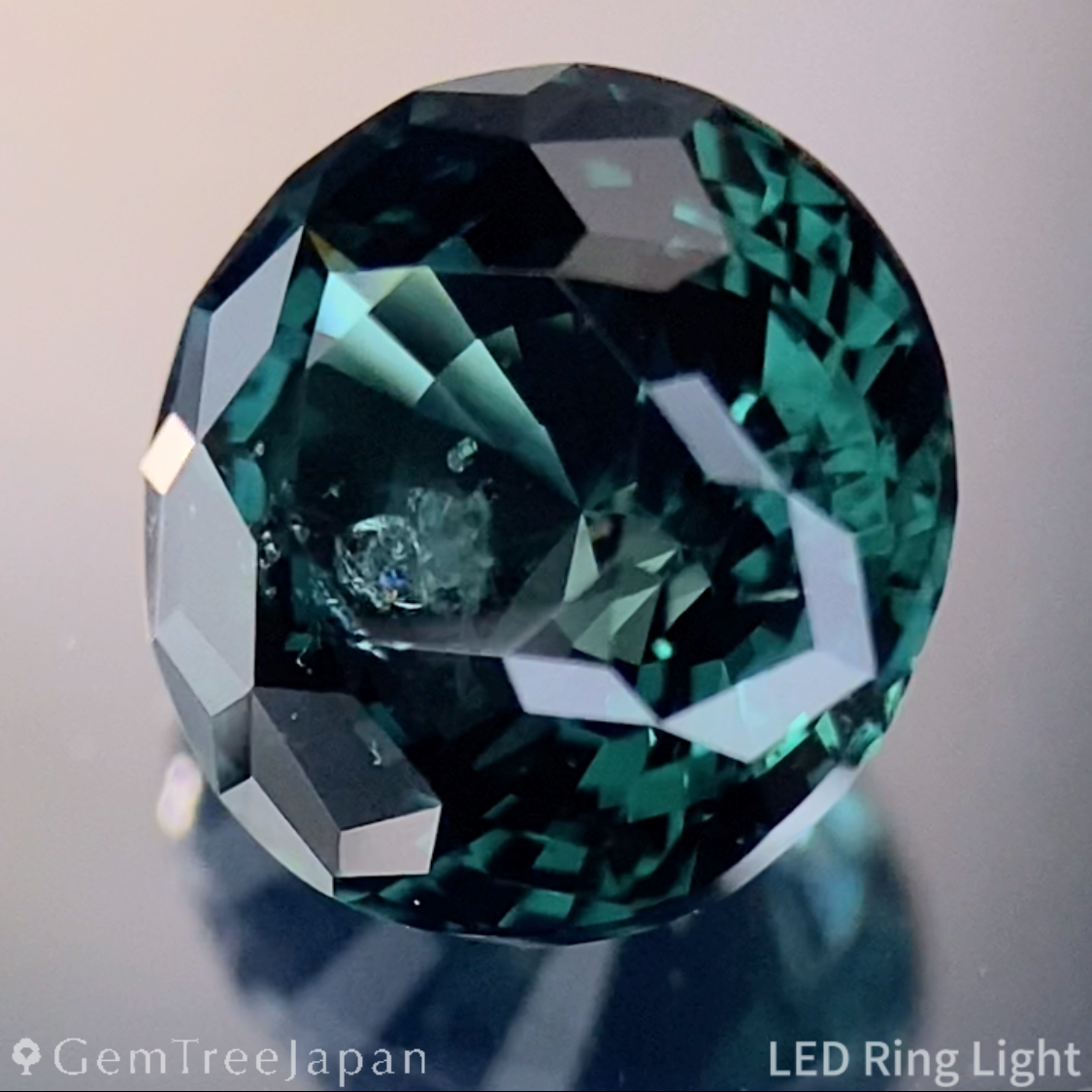 Green Spinel 2.547ct / Madagascar