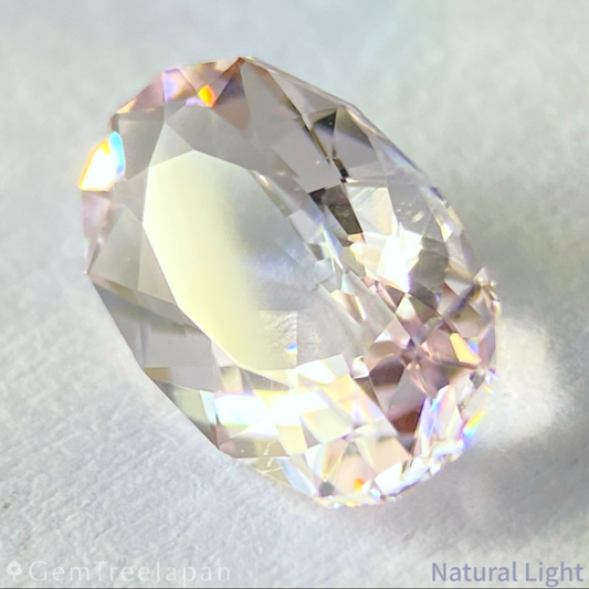 Morganite 0.86ct / Madagascar