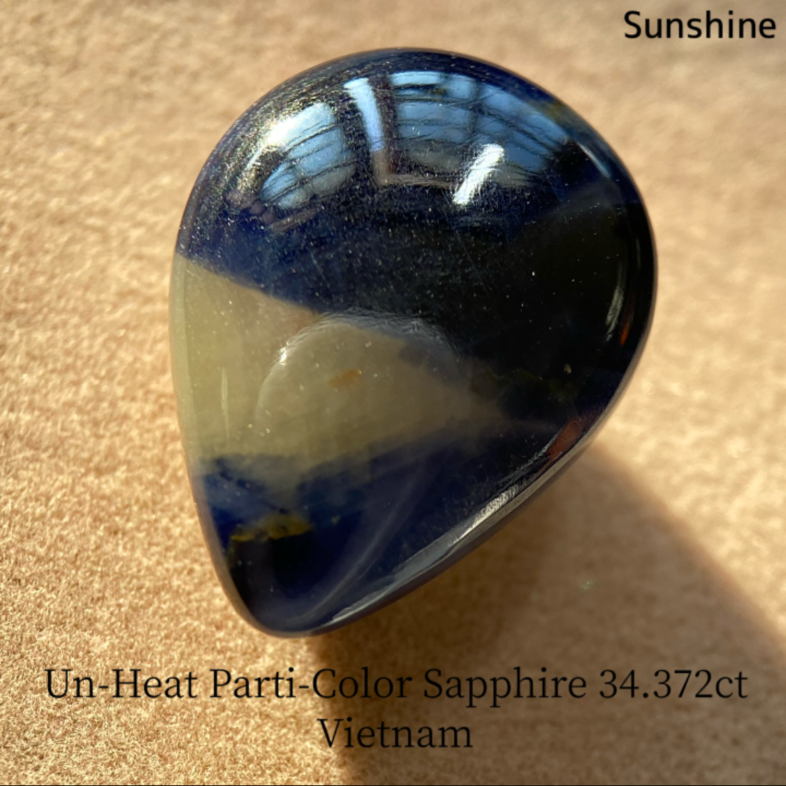 Un-Heat Parti-Color Sapphire 34.372ct / Vietnam