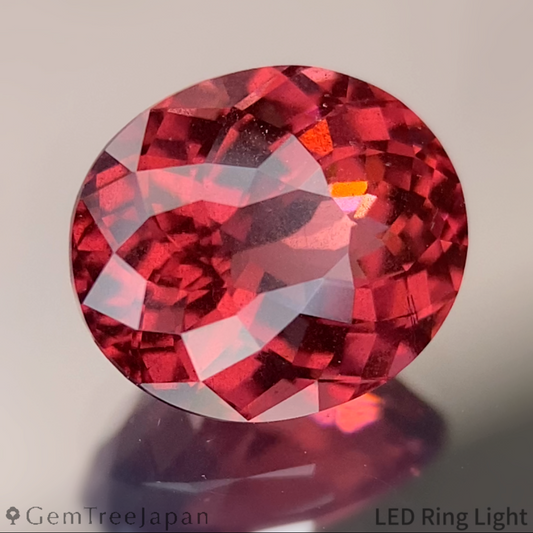 Malaya Garnet 2.198ct / Tanzania
