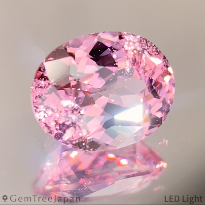 Malaya Garnet 2.080ct / Tanzania