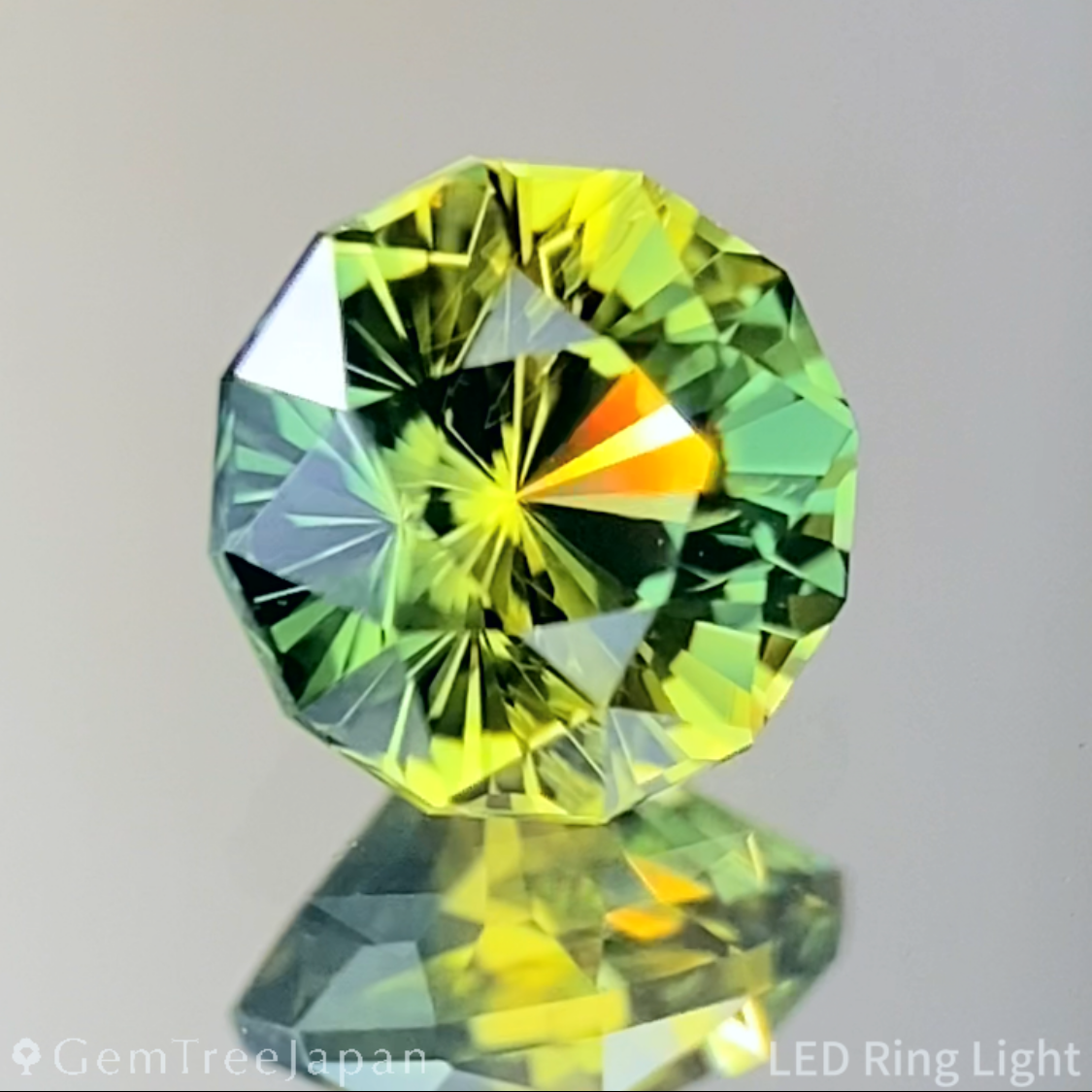 Parti-Color Sapphire 0.701ct / Madagascar
