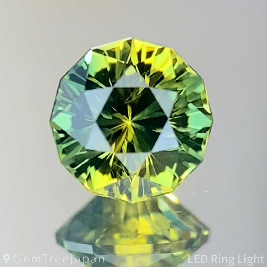 Parti-Color Sapphire 0.701ct / Madagascar