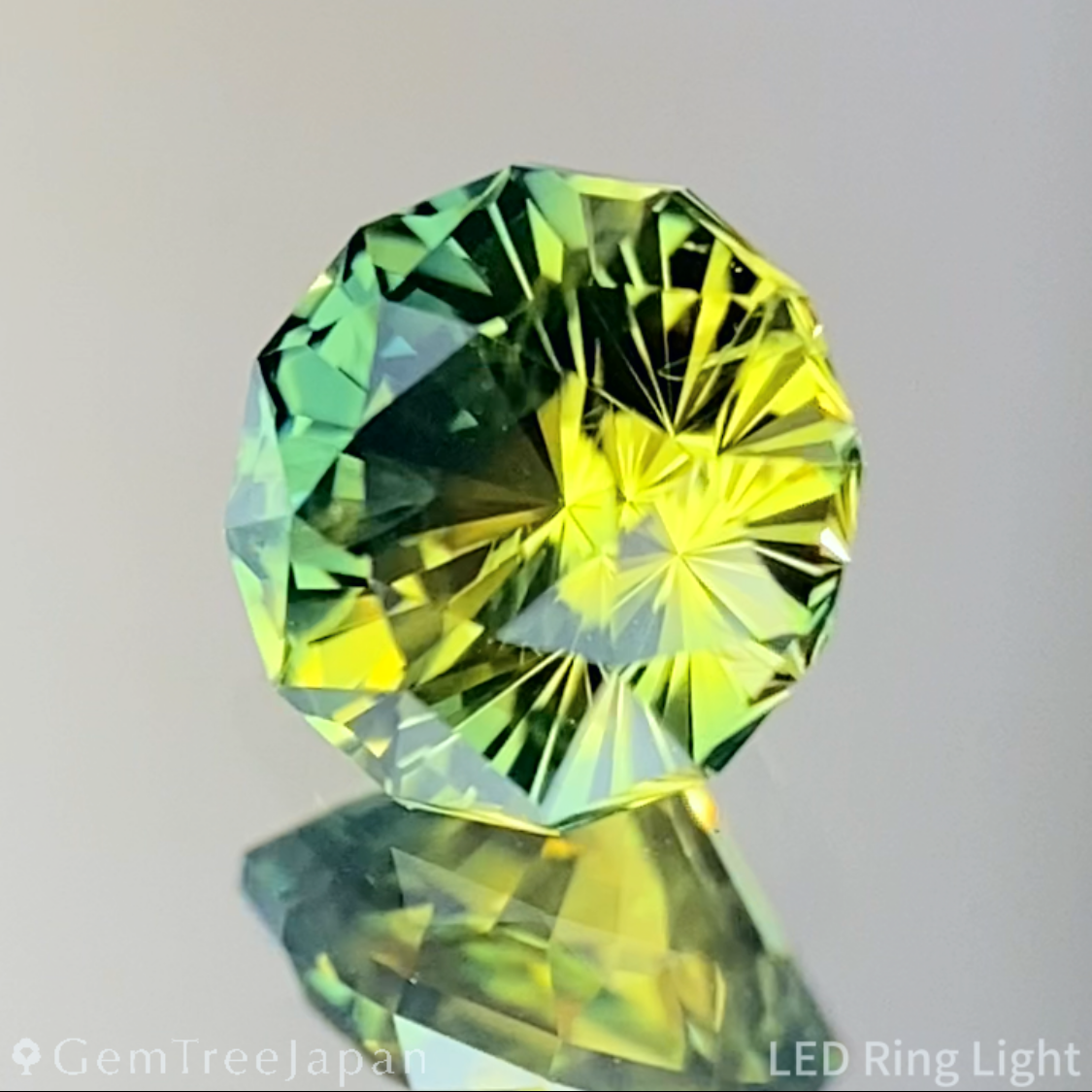 Parti-Color Sapphire 0.701ct / Madagascar