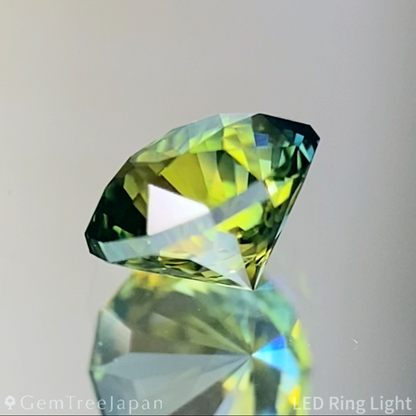 Parti-Color Sapphire 0.701ct / Madagascar