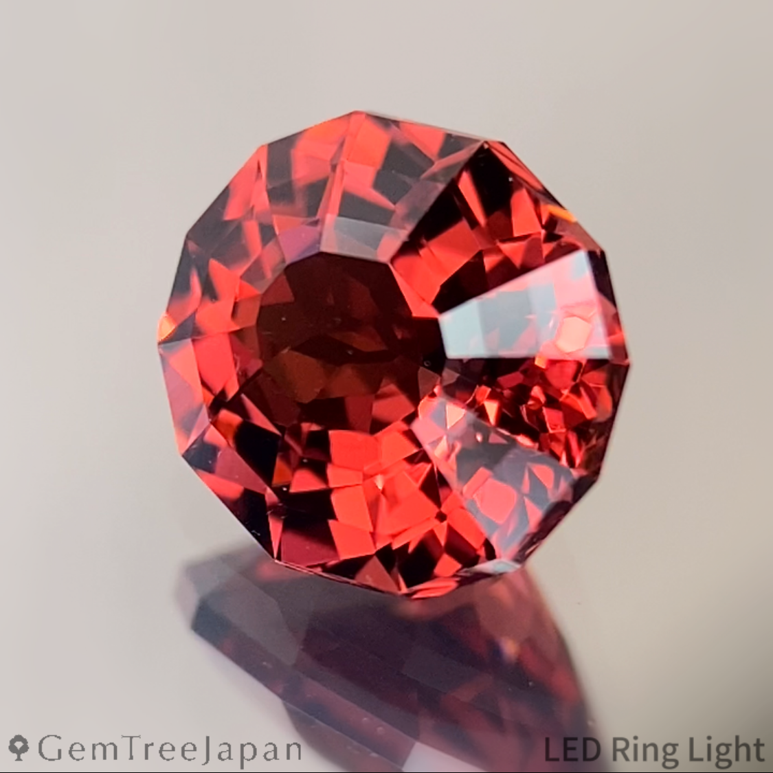 Malaya Garnet 1.491ct / Tanzania