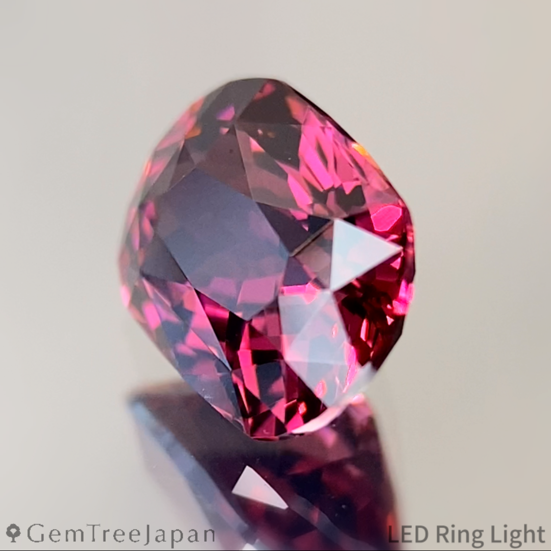 Malaya Garnet 1.304ct / Tanzania