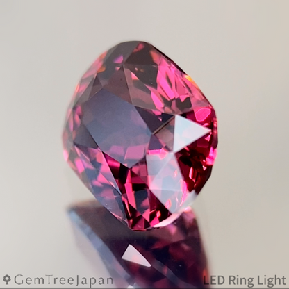 Malaya Garnet 1.304ct / Tanzania