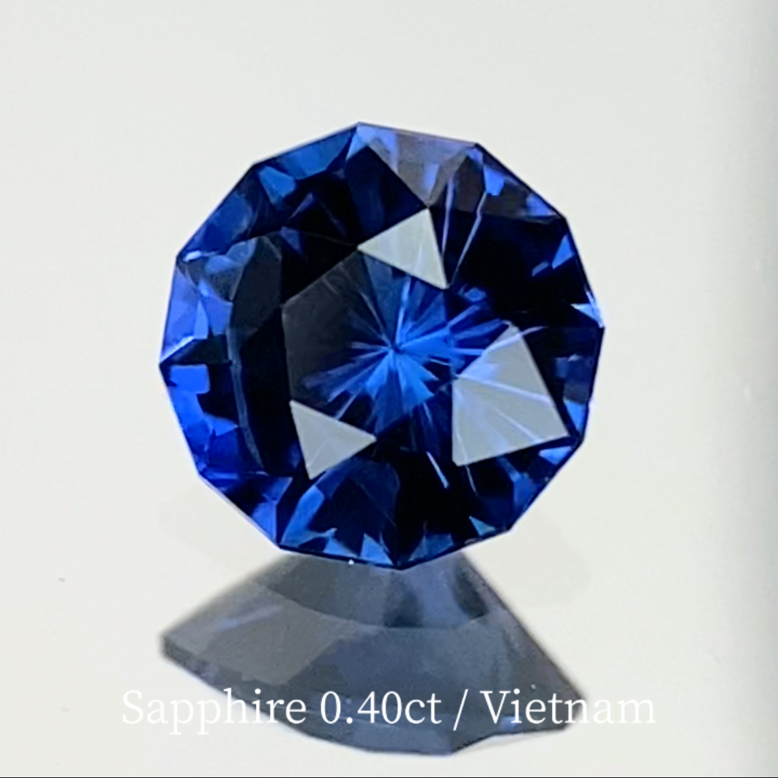 Sapphire 0.409ct / Vietnam