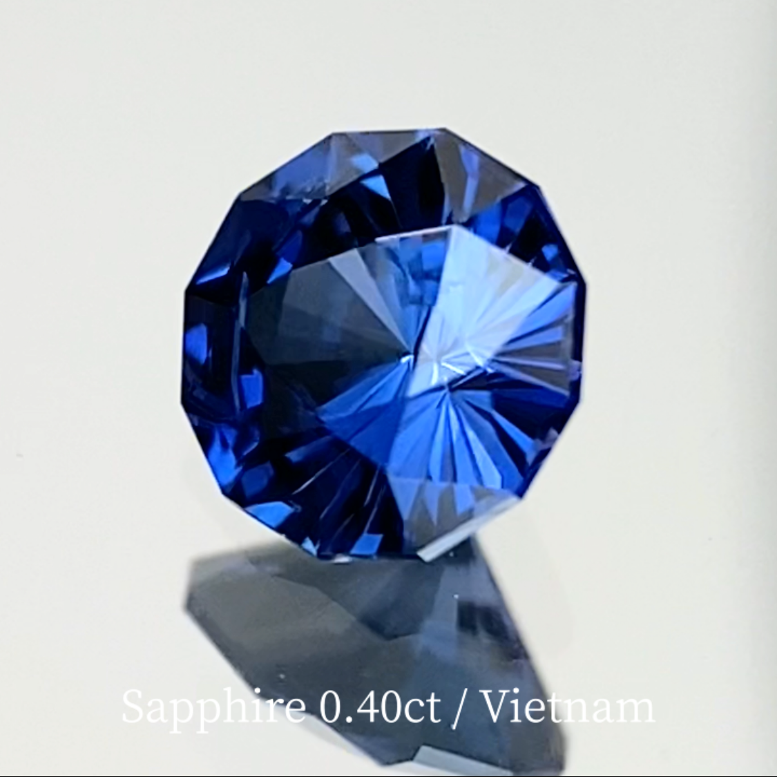 Sapphire 0.409ct / Vietnam