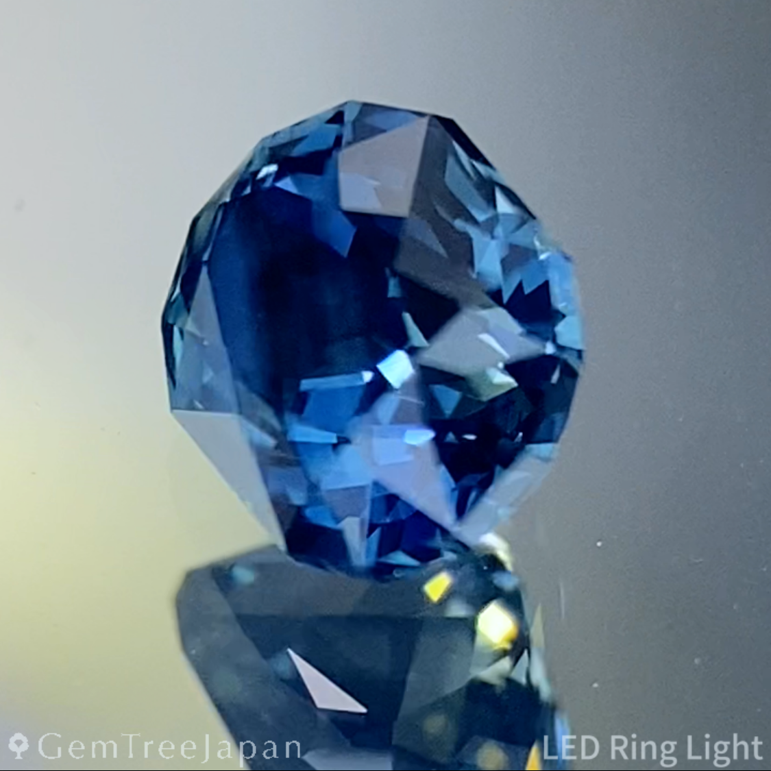 Greenish Blue Sapphire 0.605ct / Cameroon