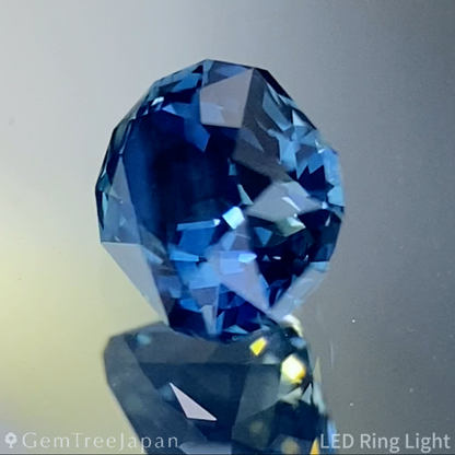 Greenish Blue Sapphire 0.605ct / Cameroon