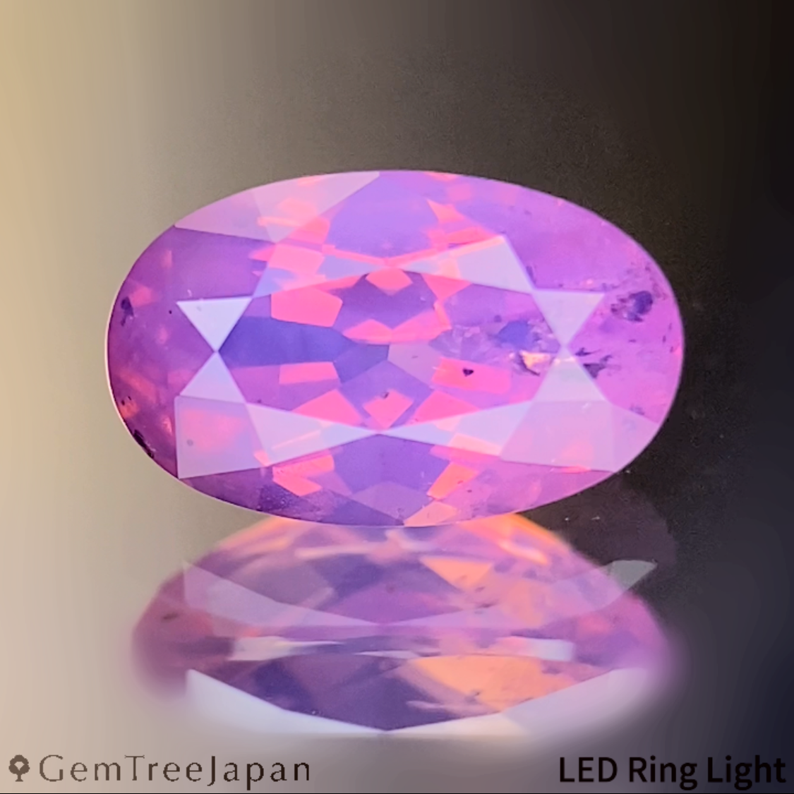 Un-Heat Padparadscha Sapphire 0.935ct / Sri Lanka