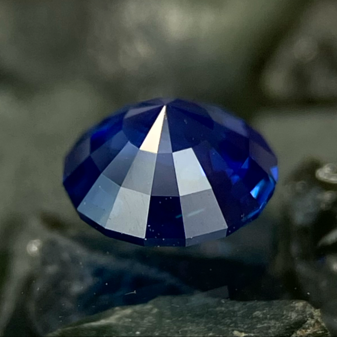 Un-Heat Cornflower Blue Sapphire 0.56ct / Madagascar