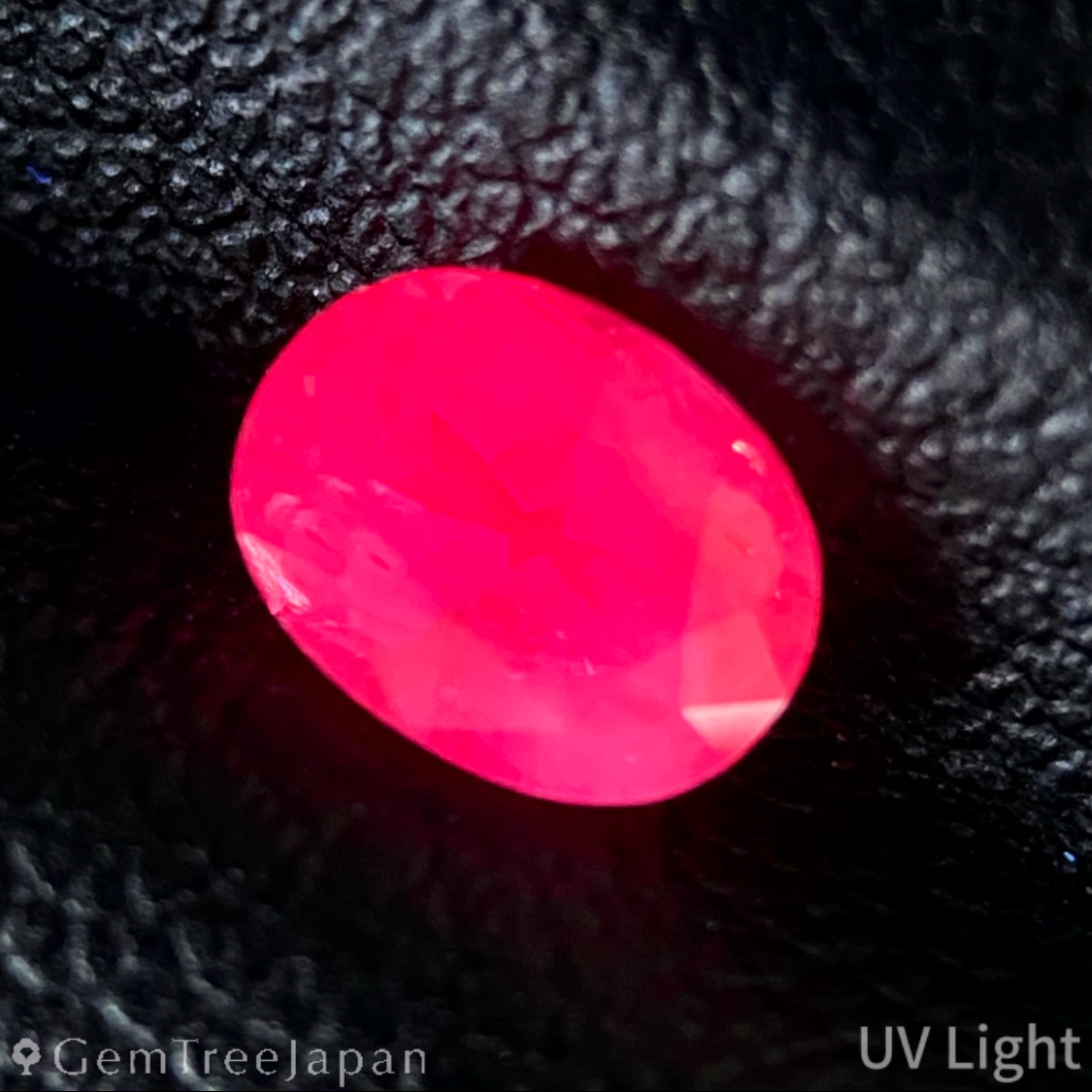 Un-Heat Padparadscha Sapphire 0.698ct / Sri Lanka