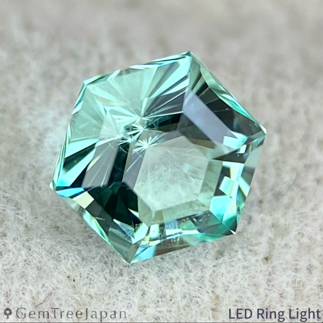 Green Beryl 0.58ct / Nigeria