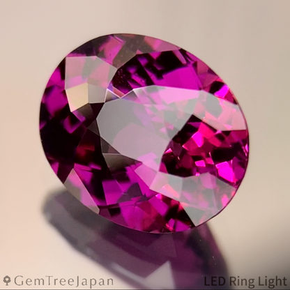"Super Gira" Rhodolite Garnet 2.171ct / Tanzania