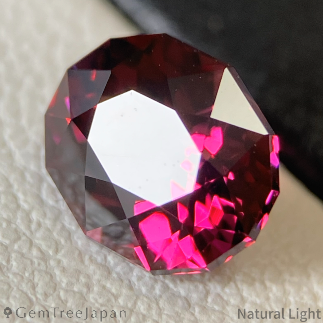Malaya Garnet 1.773ct / Tanzania