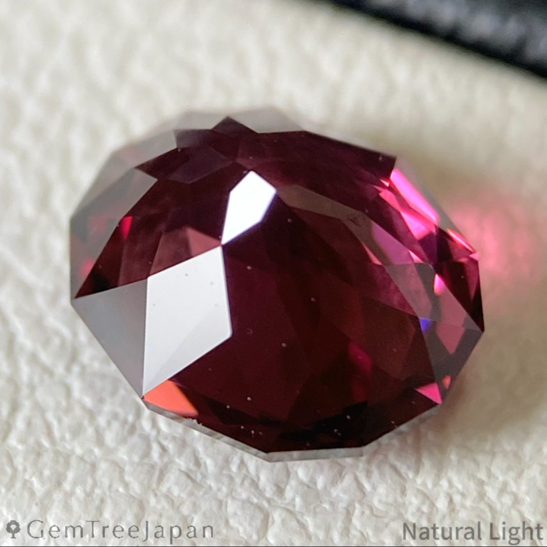 Malaya Garnet 1.773ct / Tanzania
