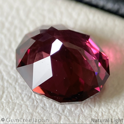 Malaya Garnet 1.773ct / Tanzania