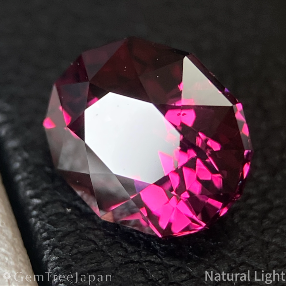 Malaya Garnet 1.773ct / Tanzania