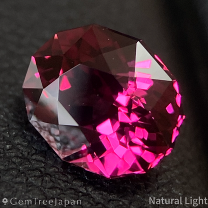Malaya Garnet 1.773ct / Tanzania