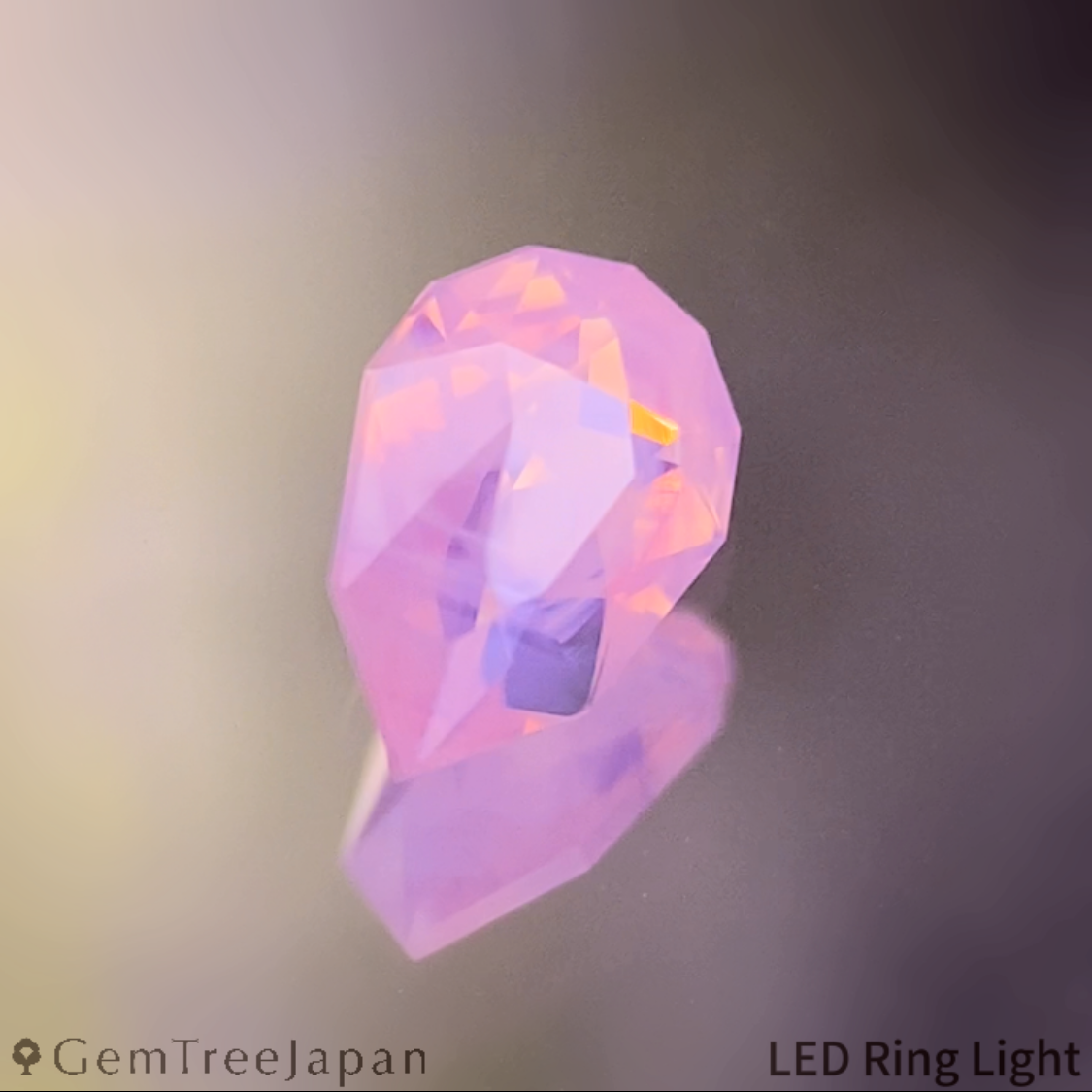 Un-Heat Padparadscha Sapphire 0.319ct / Vietnam
