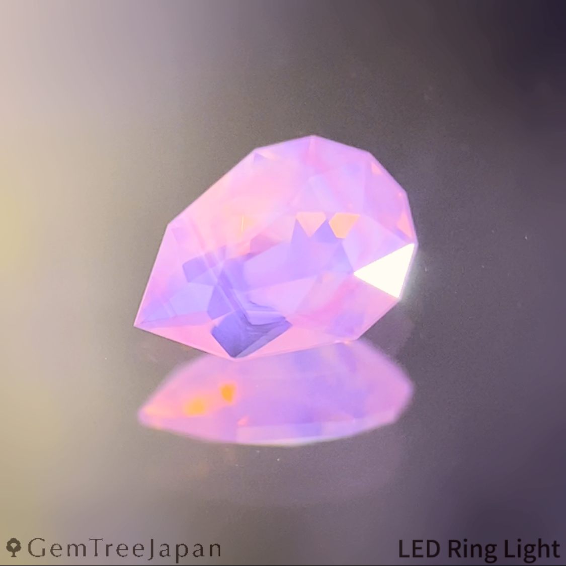 Un-Heat Padparadscha Sapphire 0.319ct / Vietnam