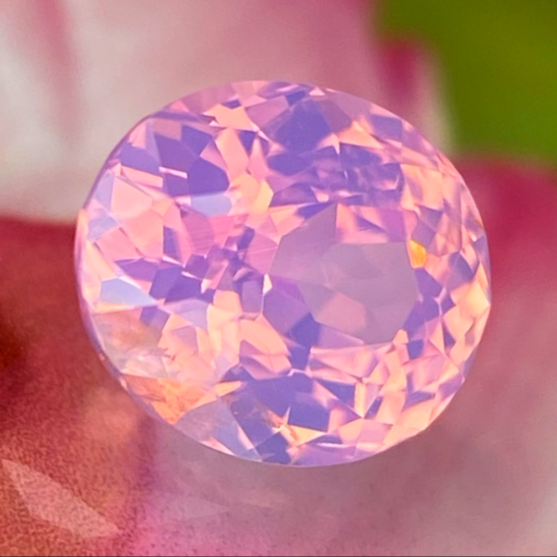 Un-Heat Silky Padparadscha Sapphire 0.658ct / Vietnam