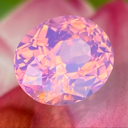 Un-Heat Silky Padparadscha Sapphire 0.658ct / Vietnam